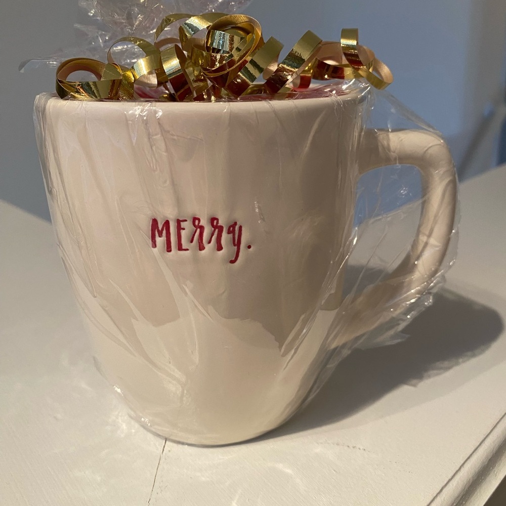 Rae Dunn Festive Merry Mug with Gold Accents